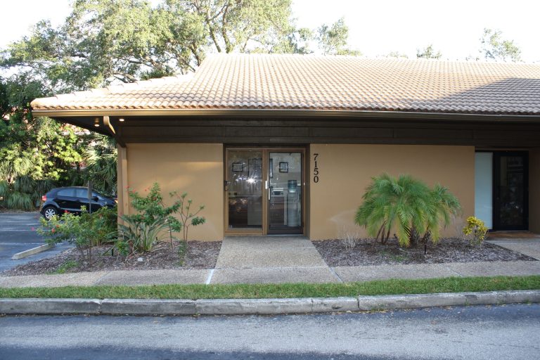 Eric Massey, PA Michael Saunders & Company Lease Commercial Real